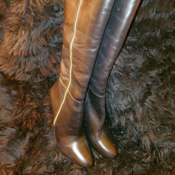 Boots - Picture 1 of 5